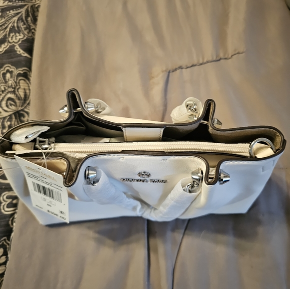 🆕️Micheal Kors Zena Small Convertible Chain Messenger - Picture 8 of 9